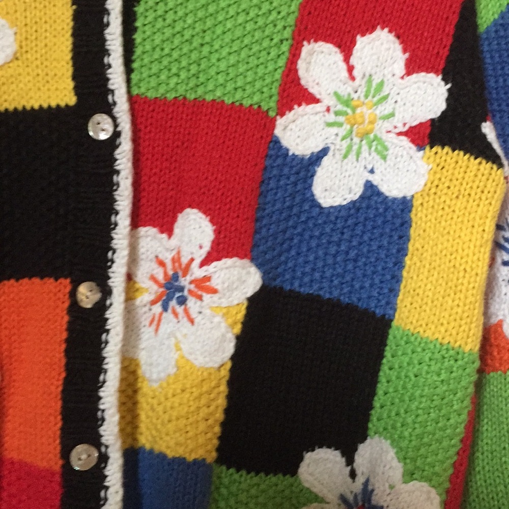 Amazing Color Block Flower Sweater - Picture 2 of 5